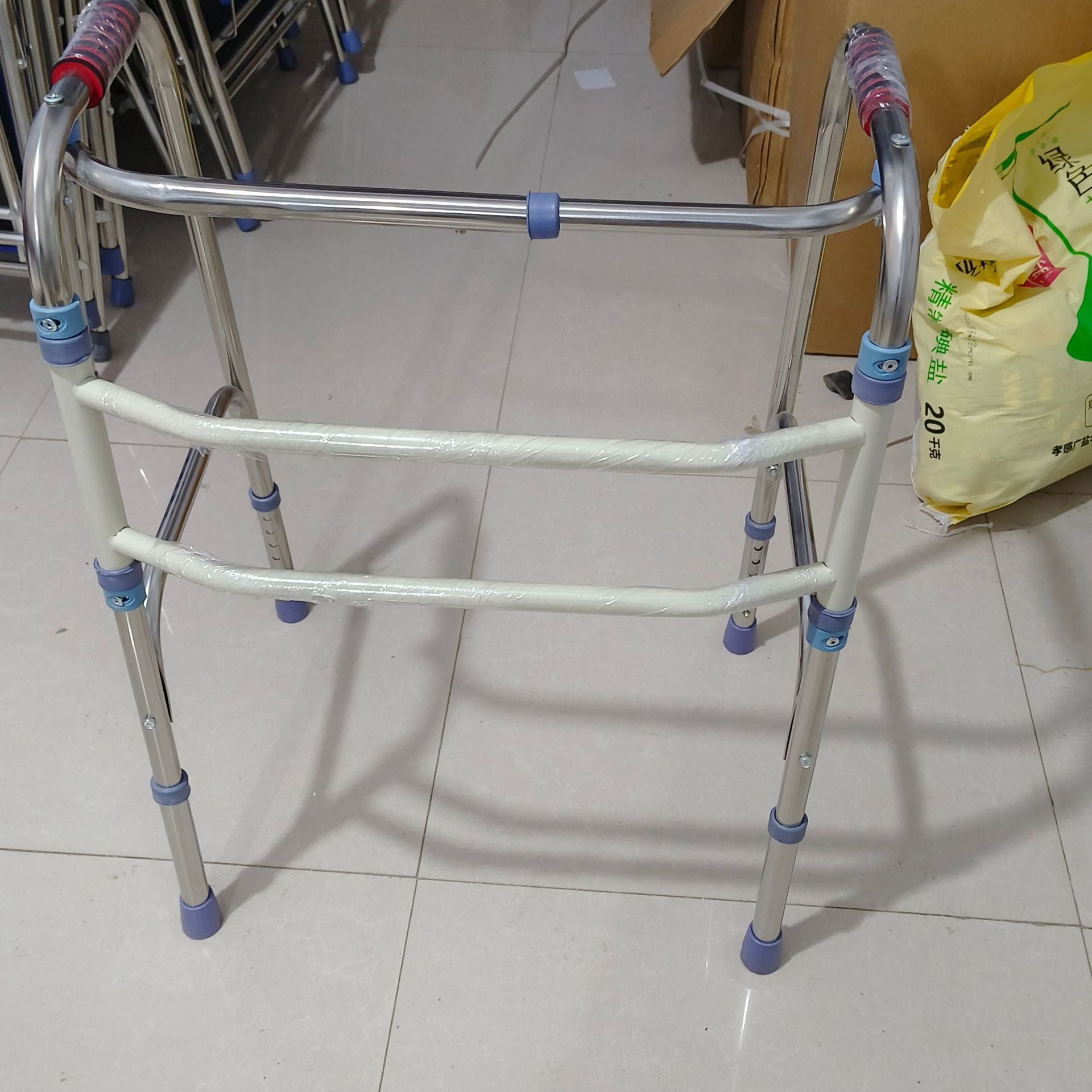 Sturdy Folding Walker for Elderly Rehabilitation 872400189