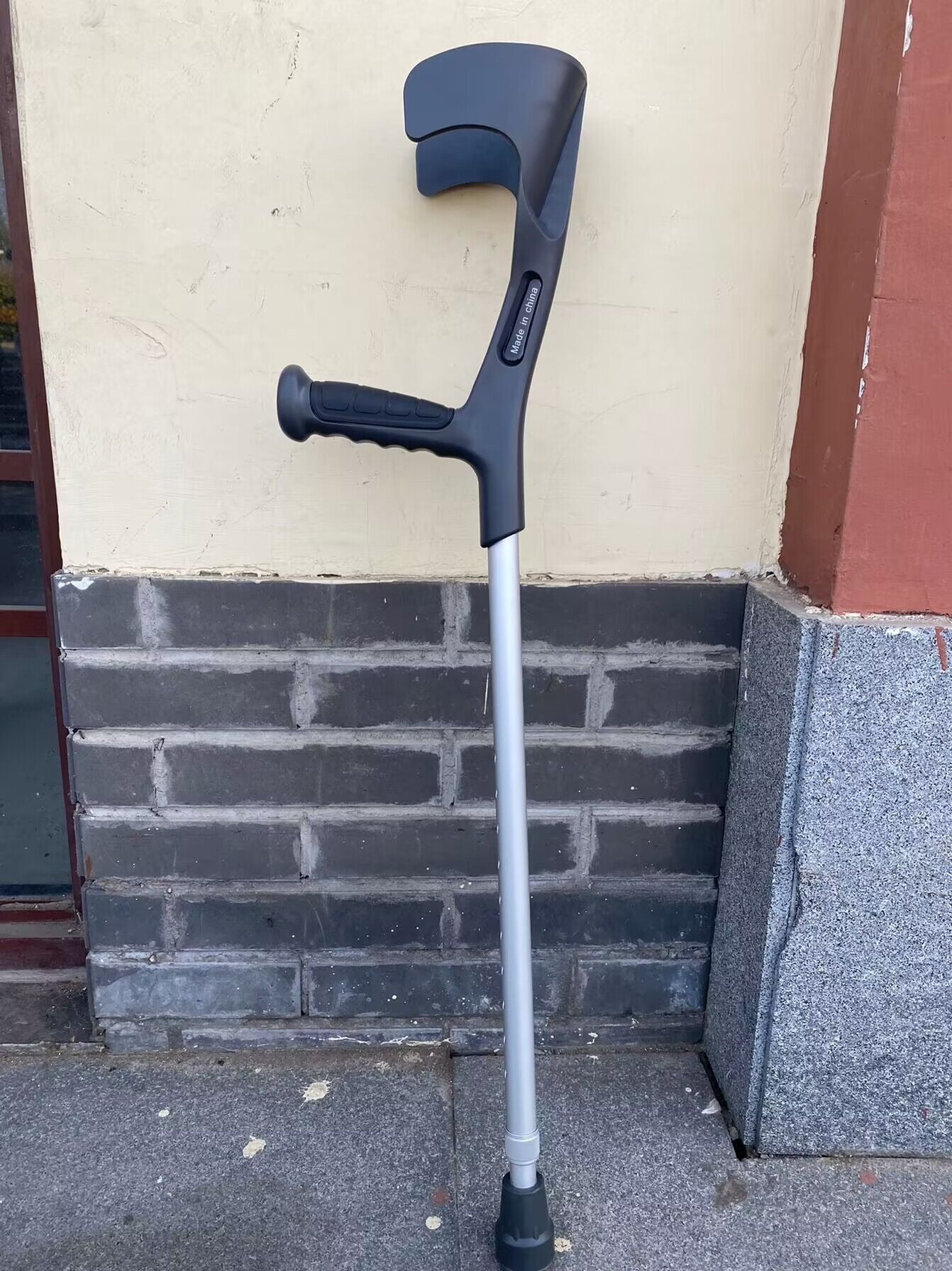 Anti-slip, Thickened, Arm-supporting Walking Canes for Seniors 铝合金大肘托肘拐