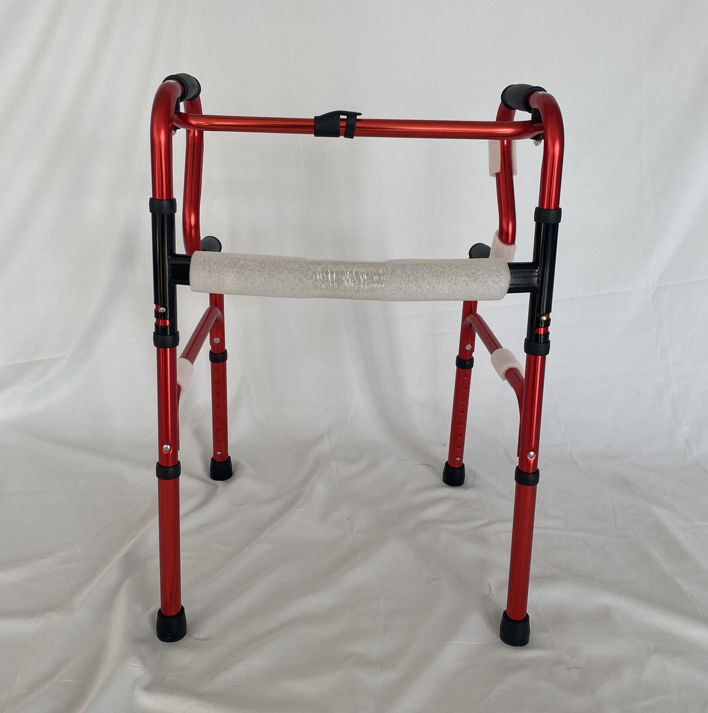 Sturdy Aluminum Folding Walker for Elderly 红色